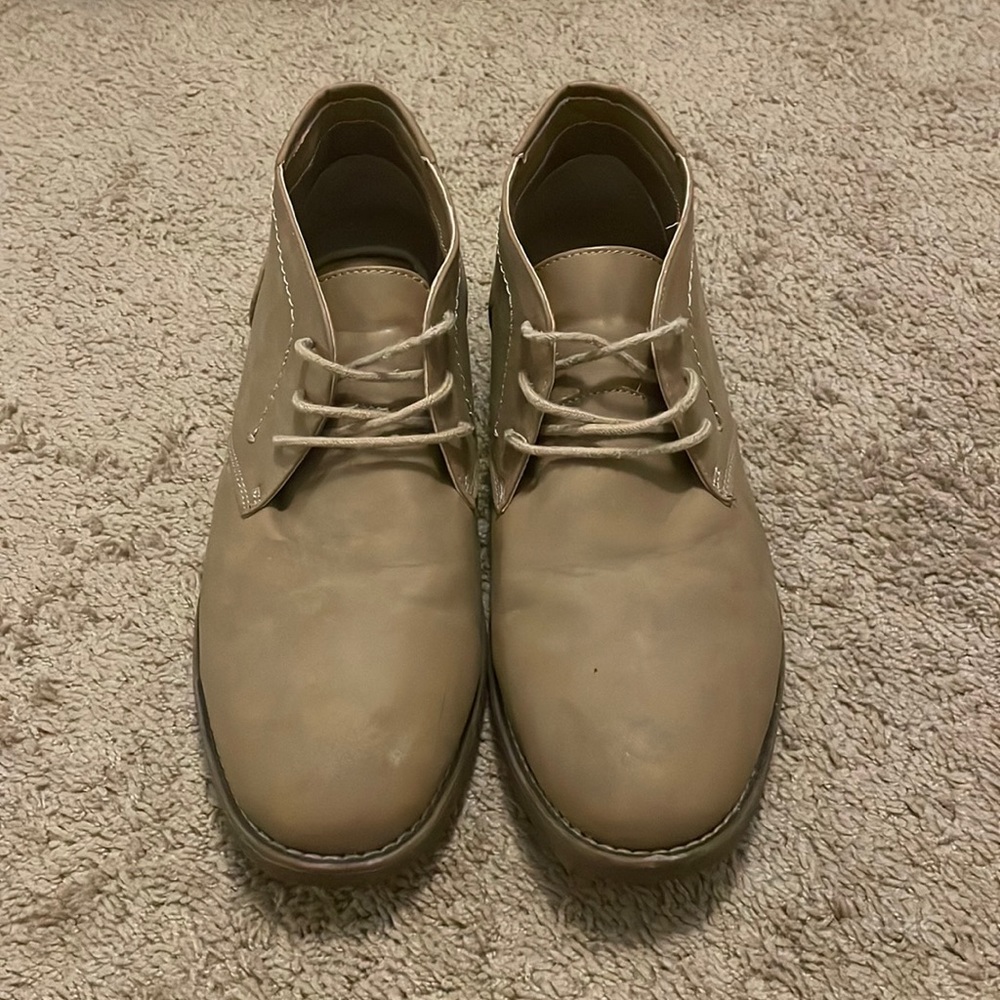 Dexter Chukka Boots